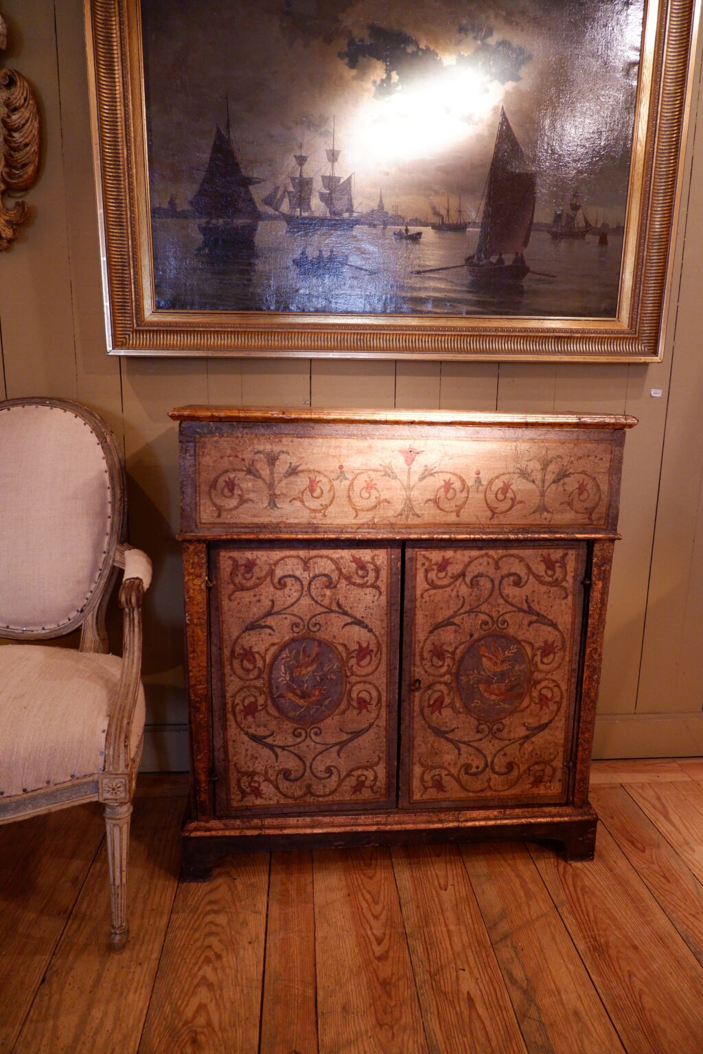 Petit meuble en bois peint "décor aux oiseaux" - Italie ca.1800