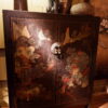 Petit buffet haut à deux portes décor en relief de personnages dans un paysage Chinois - fin XIXe – Image 6