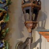 Paire de bras de lumière Vénitiens- bois sculpté & lanternes en tôle polychrome fin XVIIIe – Image 5