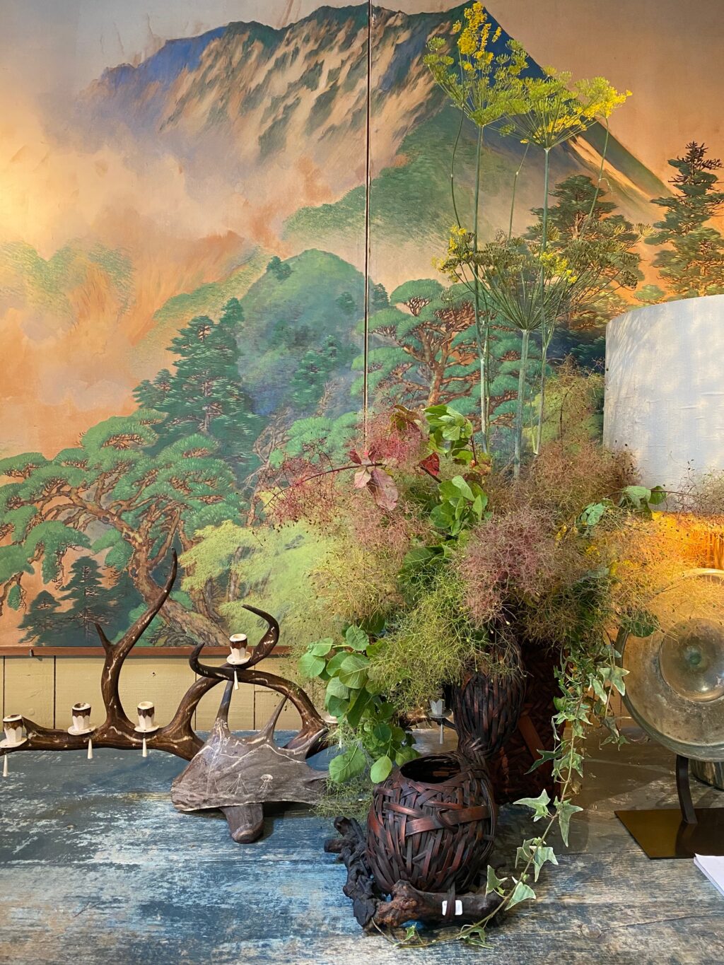 Paravent japonais à deux feuilles de la période Taisho-showa "paysage de montagne" début XIXe – Image 6