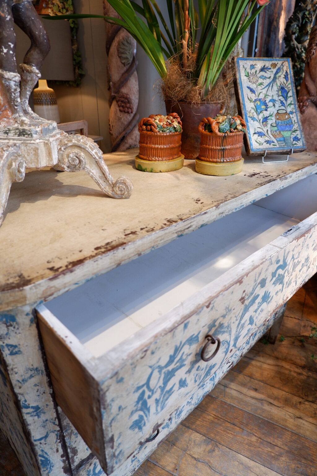3-drawer chest of drawers with blue-on-white painted decoration - 20th century - Image 4