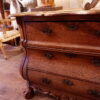 Petite commode bombée en chêne pieds griffes d'oiseaux -milieu XIXe – Image 7