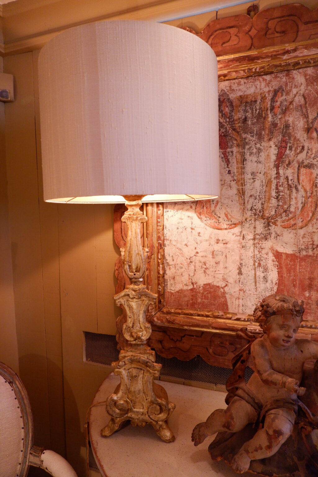 Grande lampe "pique-cierge en bois doré" XVIIIe – Image 4