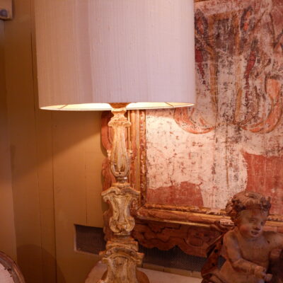 Grande lampe “pique-cierge en bois doré” XVIIIe