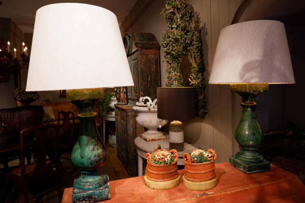 Pair of 19th century green ceramic baluster lamps + natural linen shade - Image 5