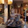 Amour à l'hippocampe, élément en bois sculpté et peint fine XVIIe