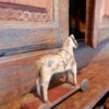 Petit cheval en bois sculpté & peint- Art populaire suédois XIXe – Image 3
