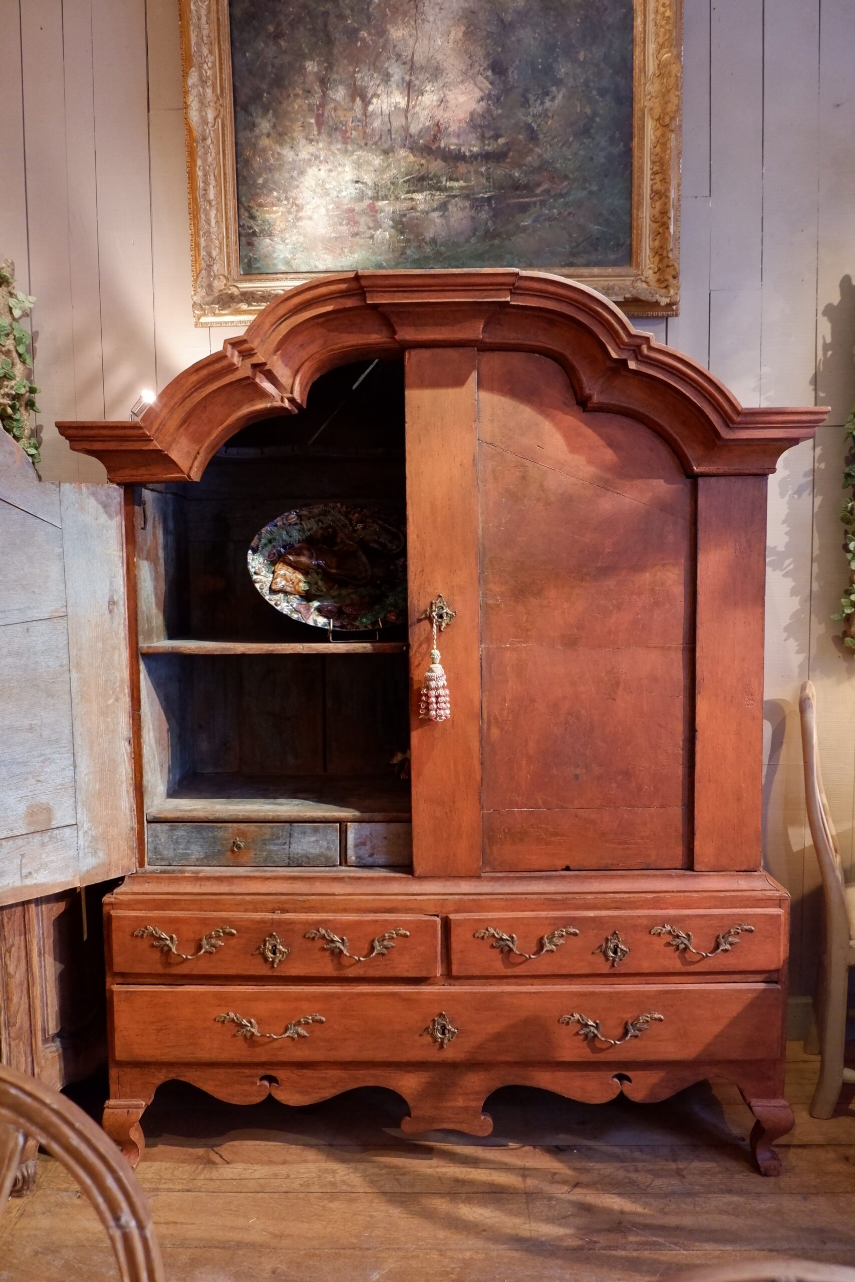 Grand buffet double corps baroque suédois d'époque XVIIIe patine rouge d'origine - intérieur bleu