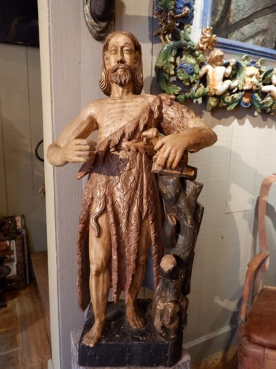 Sculpture en bois peint polychrome d’un Saint personnage  – Italie XVIIe