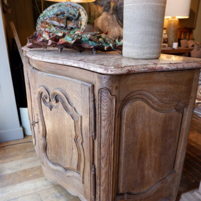 Louis XV period hunting sideboard in light oak with curved & carved doors - pale red marble top ca.1700