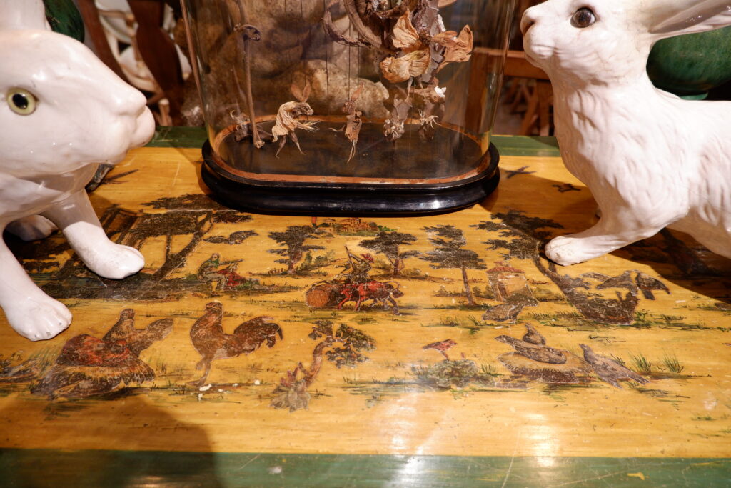 Commode d'époque Louis XVI décor naturaliste d'oiseaux et scènes paysannes en Arte Povera ca.1800 – Image 6