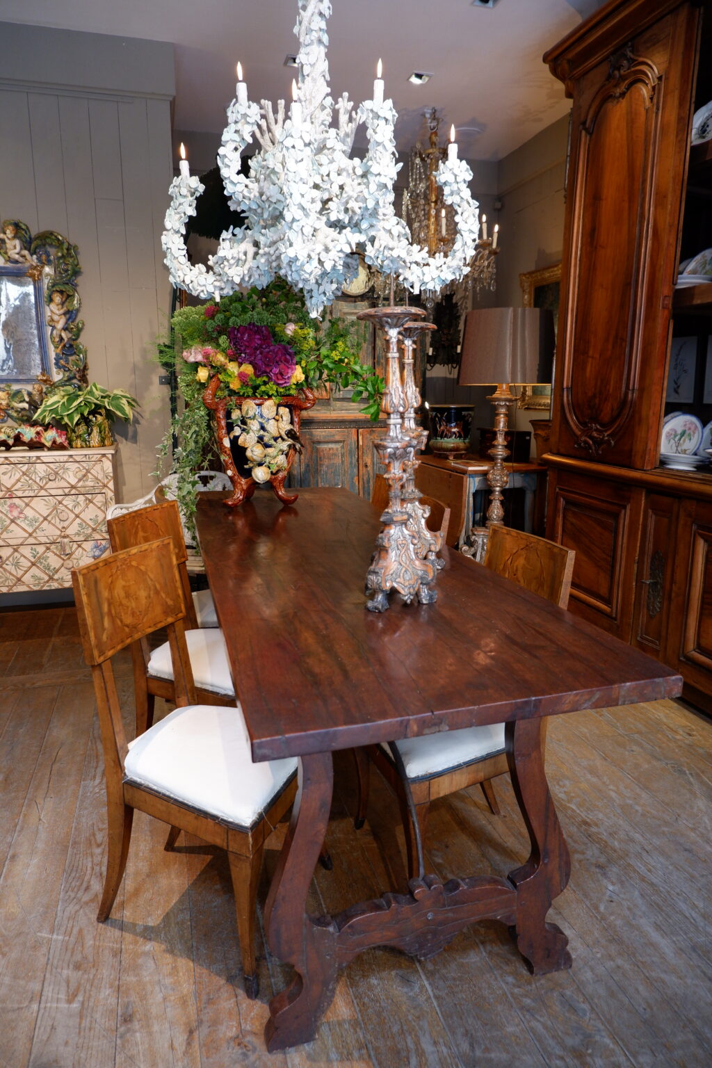 Grande table en noyer entretoise en fer forgé XIXe