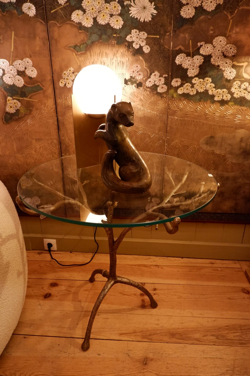 Guéridon branche patine bronze & plateau en verre – Image 5