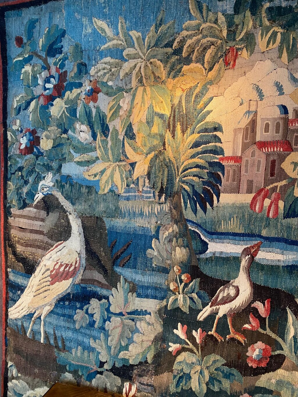 Tapisserie d'Aubusson fin XVIIIe - oiseaux dans un motif de verdure. – Image 5