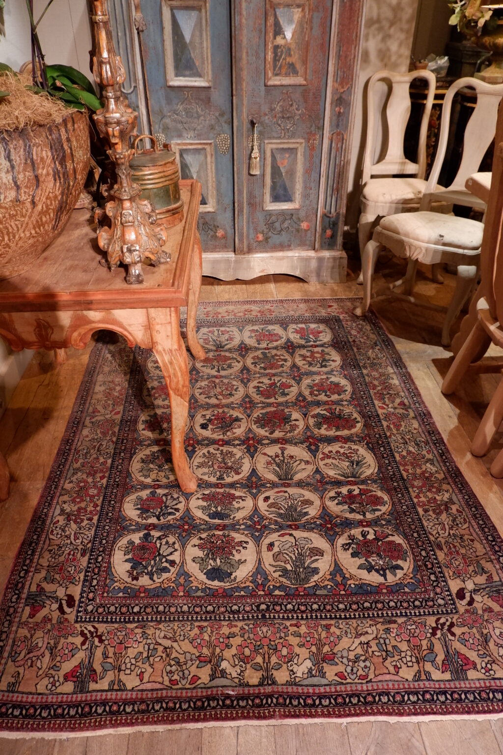 Tapis persan laine & soie motif floral & oiseaux – Image 2