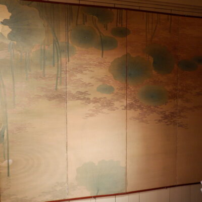 Paravent Japonais à 6 feuilles motif peint sur soie fin XIXe