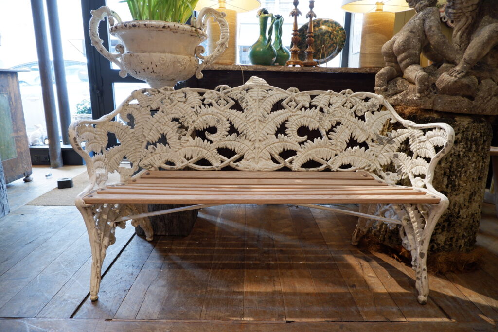 Banc de jardin "Fougères" en fonte blanche - Suède ca.1900 – Image 3