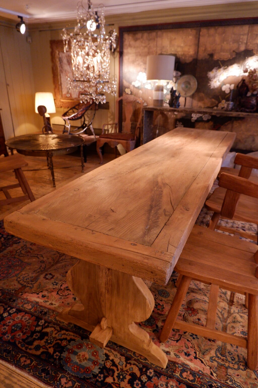 Grande console en noyer & entretoise volutes en fer forgé fin XVIIIe – Image 5