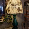 Paire de lampes balustres vertes & abat-jours lin impression fleurs naturelles – Image 6