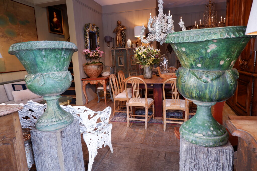 Suite de 3 grands vases  pied douche en terre-cuite émaillée de Castelnaudary - fin XVIIIe – Image 8