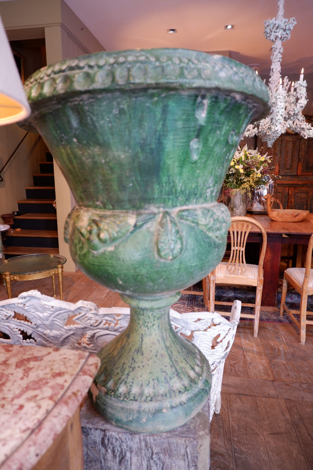 Suite de 3 grands vases  pied douche en terre-cuite émaillée de Castelnaudary - fin XVIIIe
