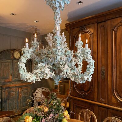 Grand Feuilles Blanches chandelier by Edouard Chevalier - March 2024