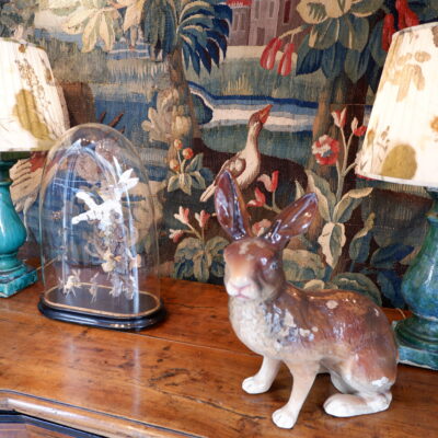 Grand lapin en céramique émaillée de la poterie de Bavent – fin XIXe