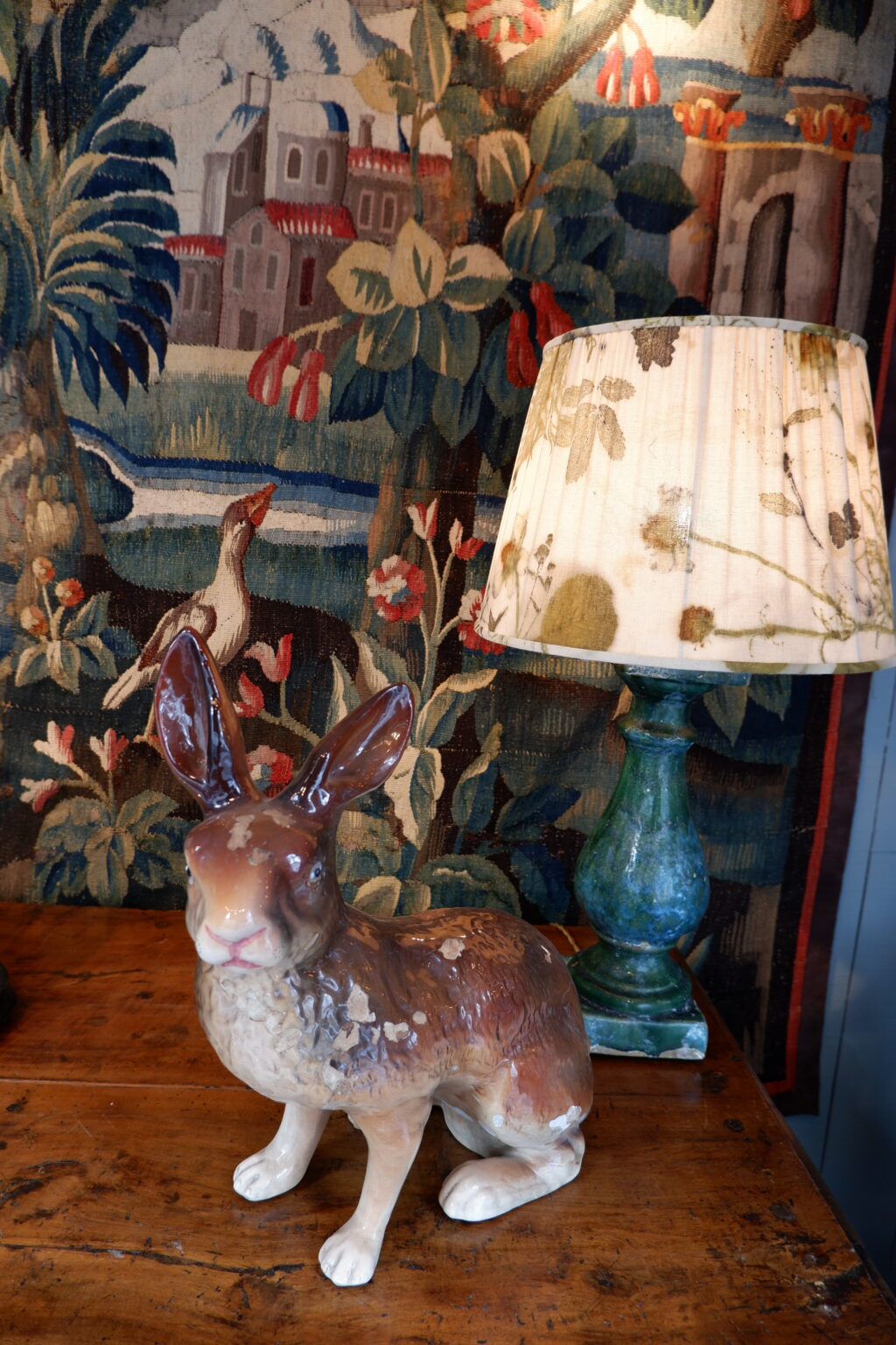 Grand lapin en céramique émaillée de la poterie de Bavent - fin XIXe – Image 2