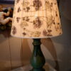 Paire de lampes balustres vertes & abat-jours lin impression fleurs naturelles – Image 4