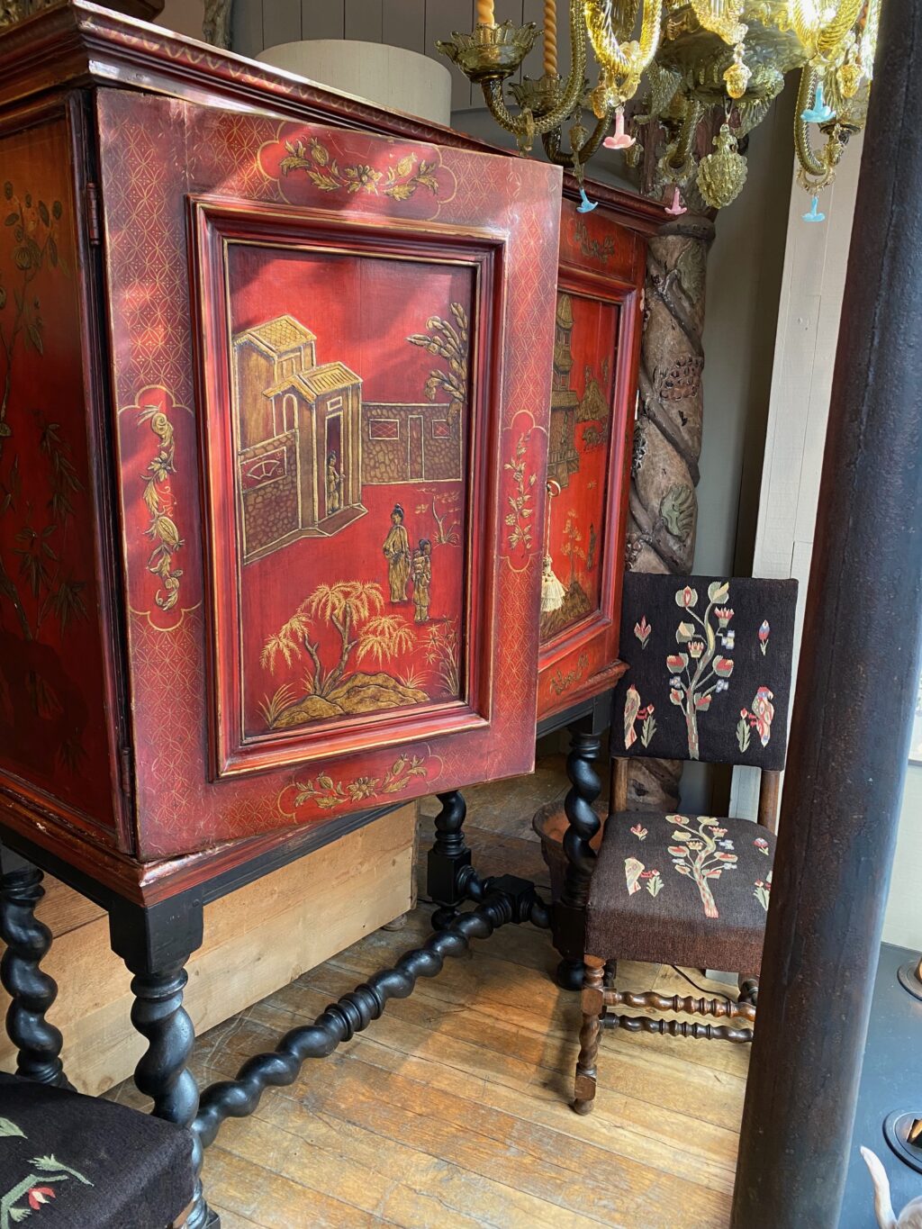 Cabinet d'époque XVIIIe décor chinoisant sur fond de laque rouge ca.1790 – Image 5