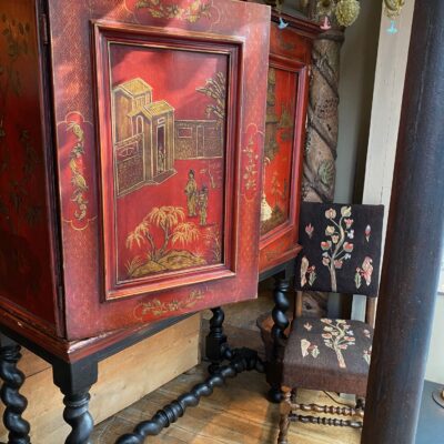 18th century cabinet with Chinese décor on a red lacquer background ca.1790