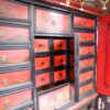 Cabinet d'époque XVIIIe décor chinoisant sur fond de laque rouge ca.1790 – Image 9