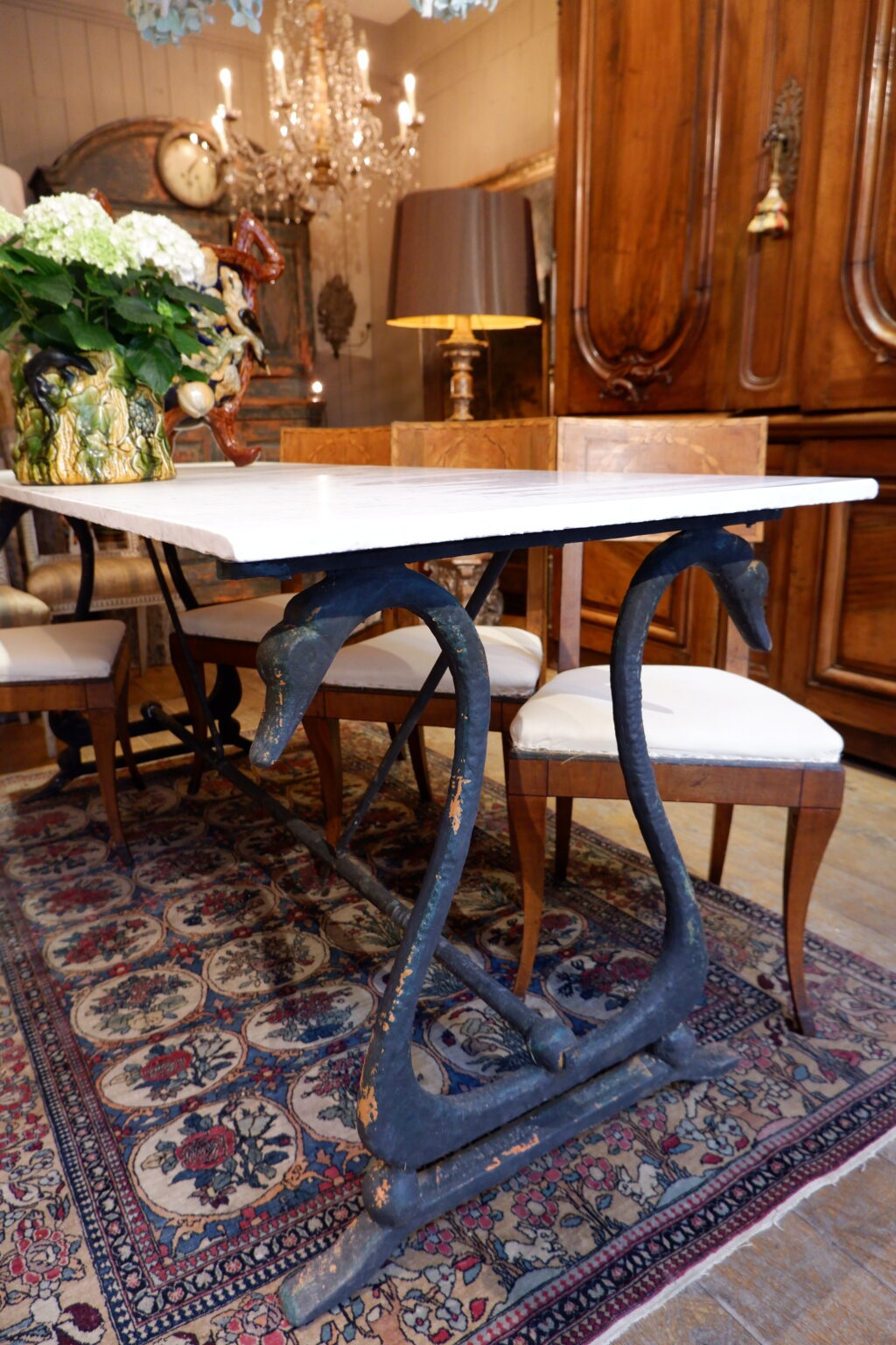 Grande console d'orangerie directoire en fonte noire "Col de Cygne" & plateau en marbre blanc ca.1850 – Image 3