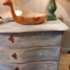 Grande commode galbée 3 tiroirs patine bleue ca.1800 – Image 3