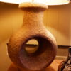 Une grande lampe Brutaliste en grés marron glacé + AJ soie sauvage oval ca.1960 – Image 7