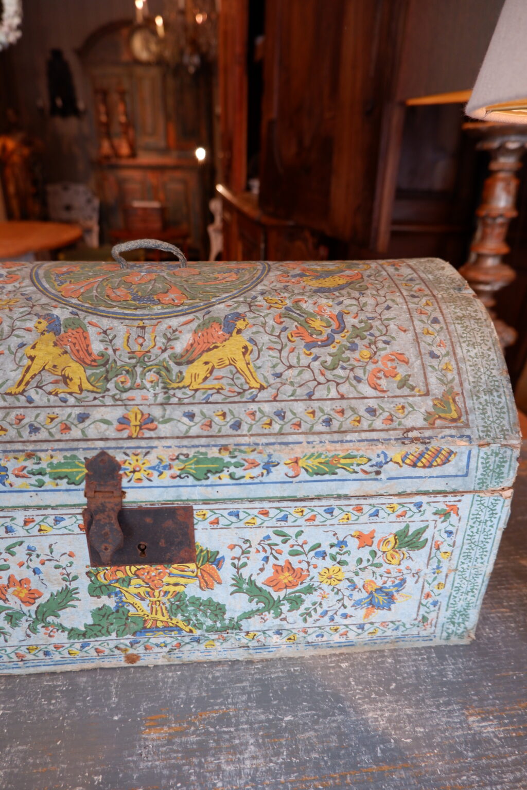 Petit coffre-malle recouvert de papier au pochoir décor Empire - Fin XIXe – Image 3