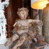 Amour à l'hippocampe, élément en bois sculpté et peint fine XVIIe – Image 4