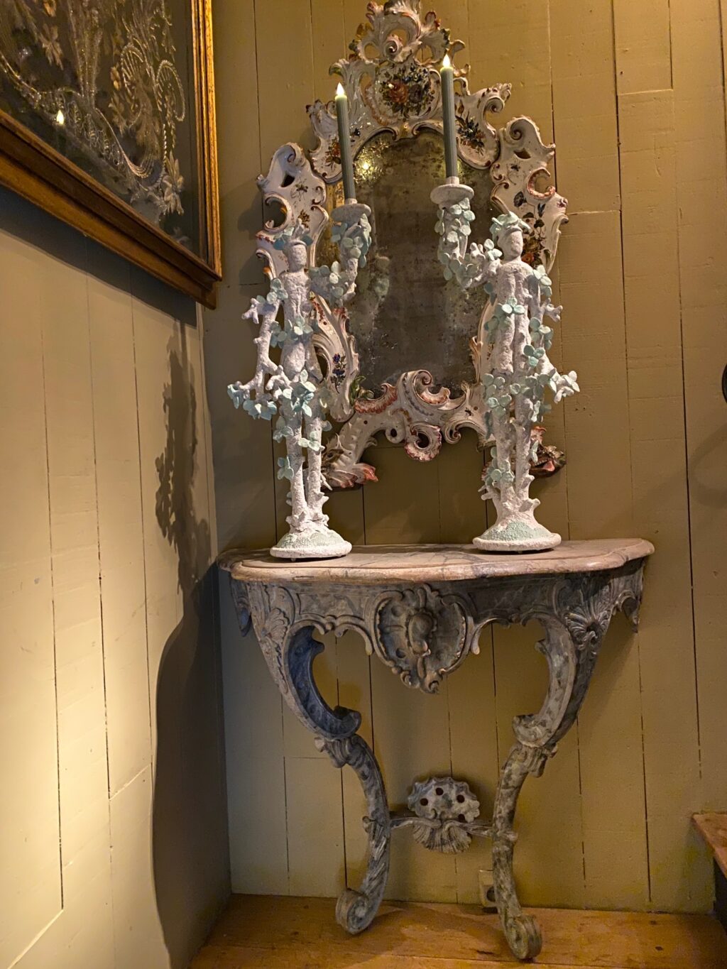 Console Suédoise en bois sculpté & peint décor faux marbre bleu pâle ca.1780 – Image 7