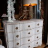 Grande commode aux oiseaux patine blanche XIXe – Image 4