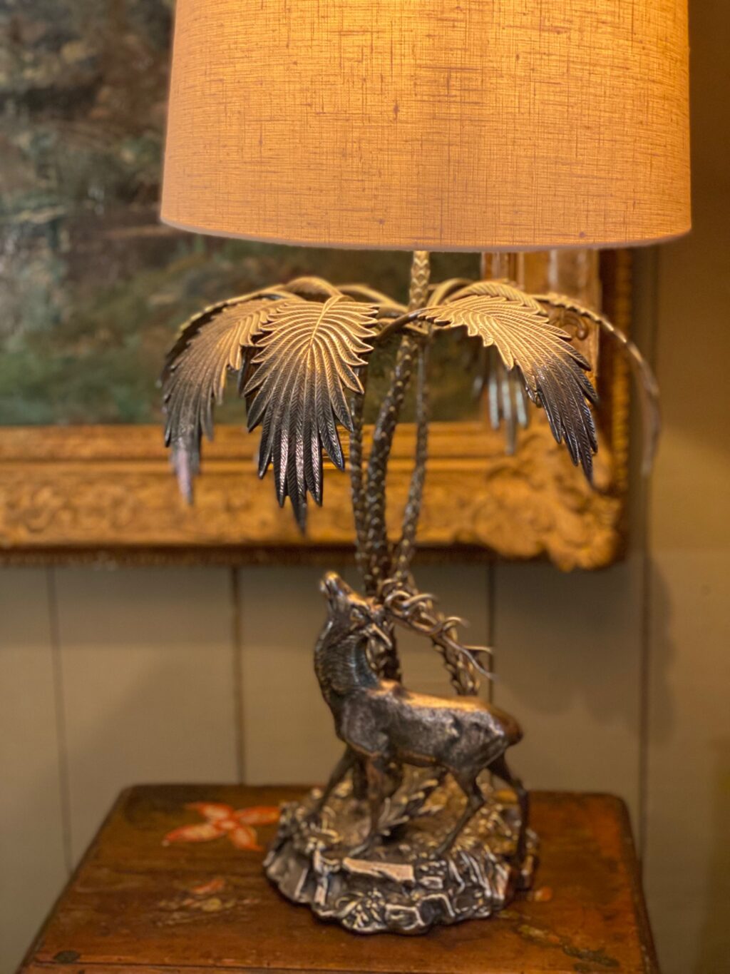 Silver metal lamp deer under a palm tree ca.1960 + Shades Cylinder - Image 3