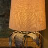 Lampe en métal argenté cerf sous un palmier ca.1960 + AJ Cylindre – Image 2