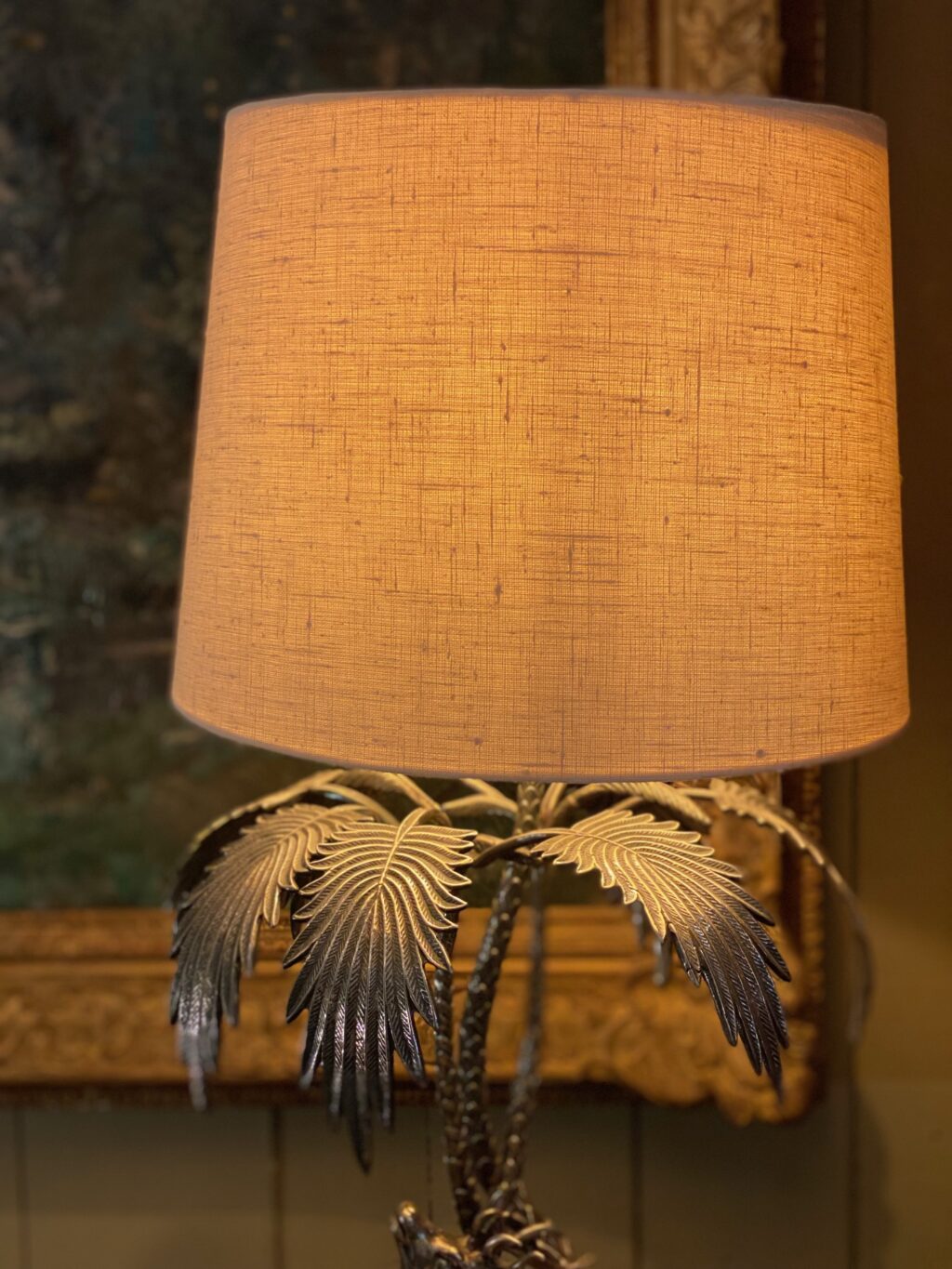 Silver metal lamp deer under a palm tree ca.1960 + Shades Cylinder - Image 2