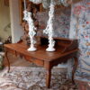 Bureau Louis XV à gradin en noyer sculpté - France époque fin XVIIIe – Image 2