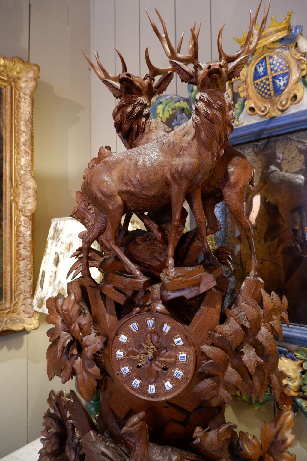 Grande horloge en bois sculpté " forêt noire" fin XIXe – Image 6