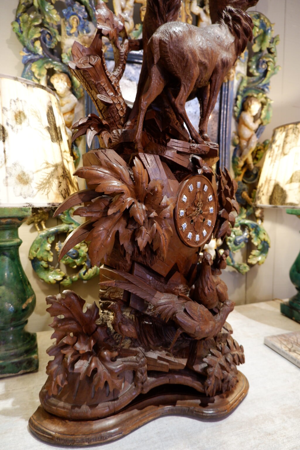Grande horloge en bois sculpté " forêt noire" fin XIXe – Image 9