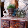 Petite commode à 4 tiroirs en placage bicolore et dessus marbre- d'époque XVIIIE – Image 4