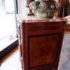 Petite commode à 4 tiroirs en placage bicolore et dessus marbre- d'époque XVIIIE – Image 3