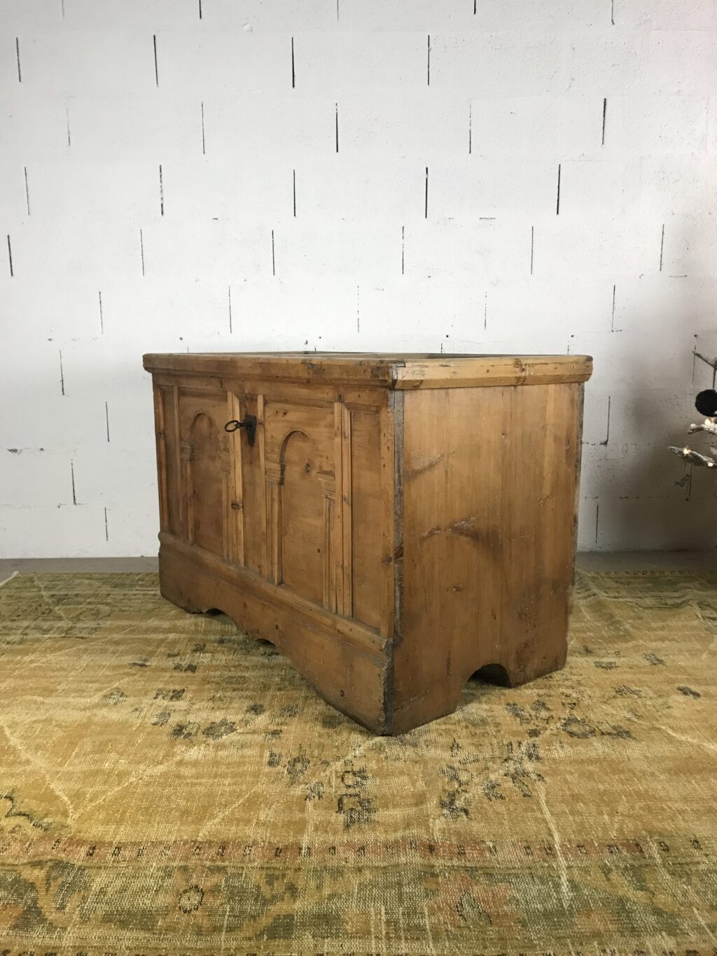 Large chest in natural wood Alpage Northern Italy - Image 4