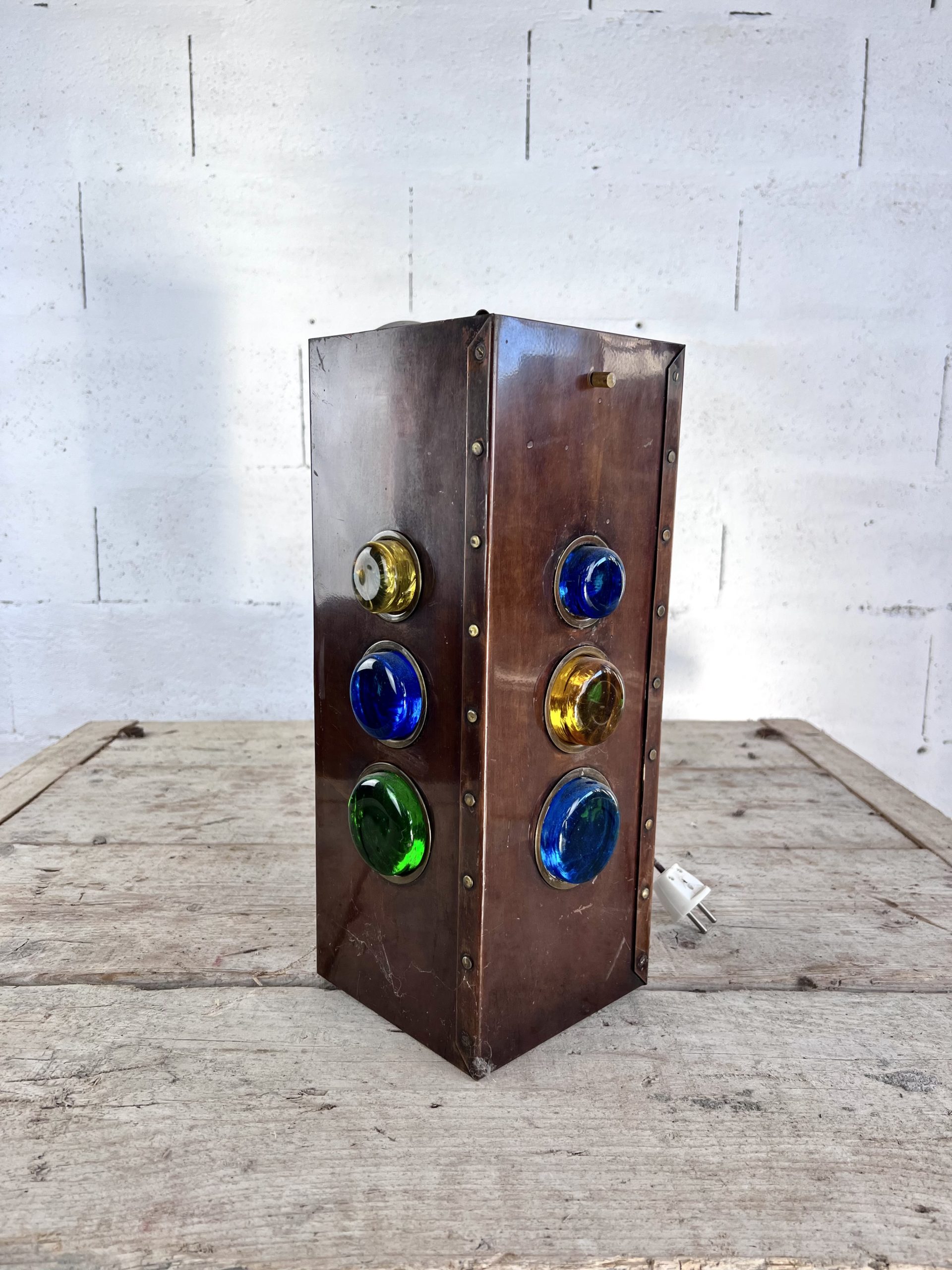 Suspensions carrée en cuivre cabochons en verre coloré par Erik Hoglund