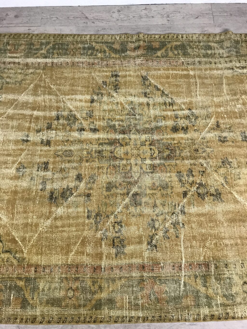 Tapis en laine tissé main vintage jaune – Image 2
